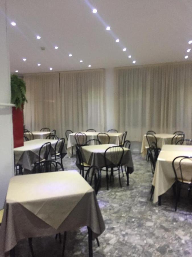 Hotel Piccari Nuova Gestione Rimini Exterior photo